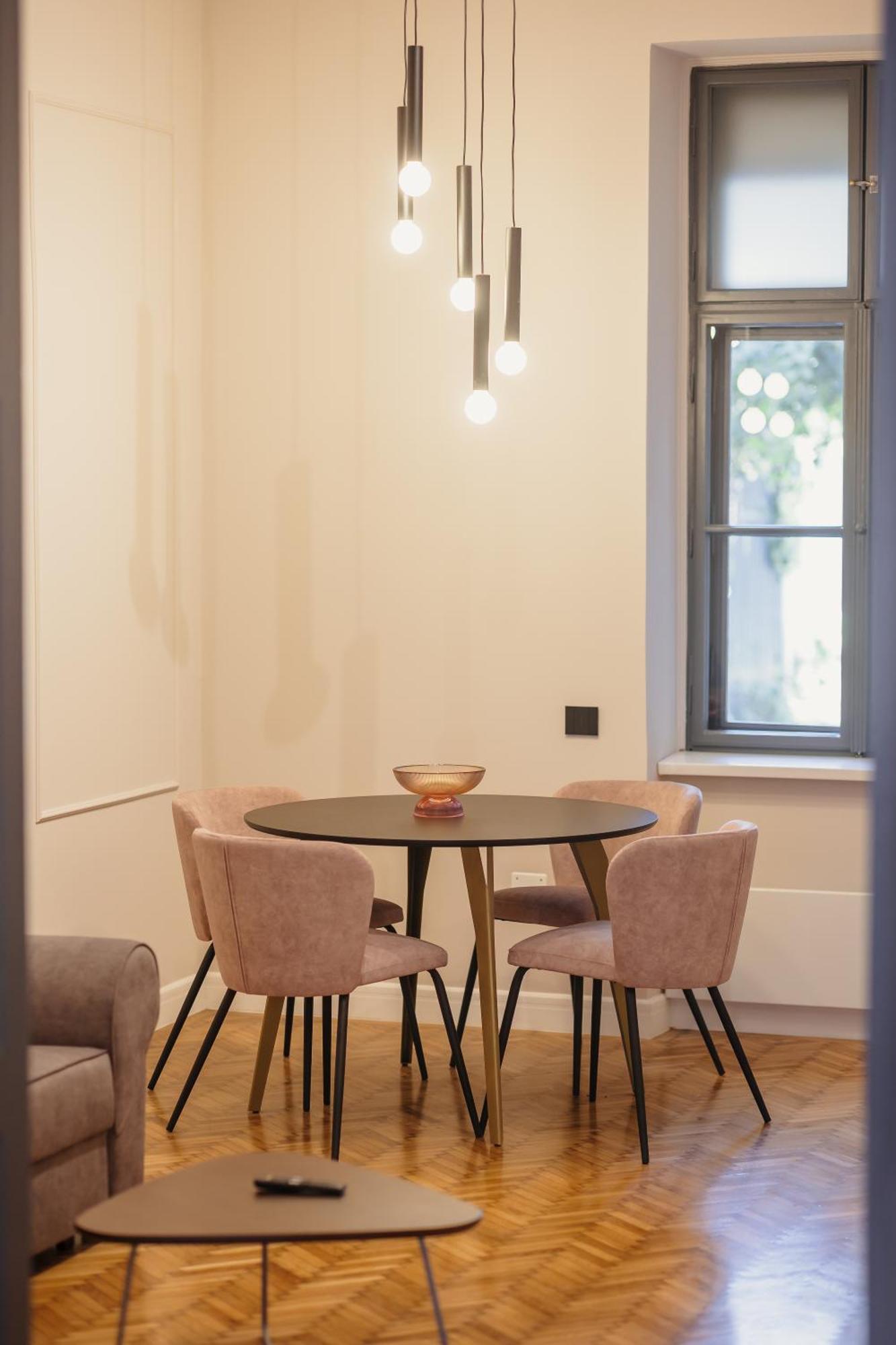 Bloom Downtown Suites Kluž Exteriér fotografie